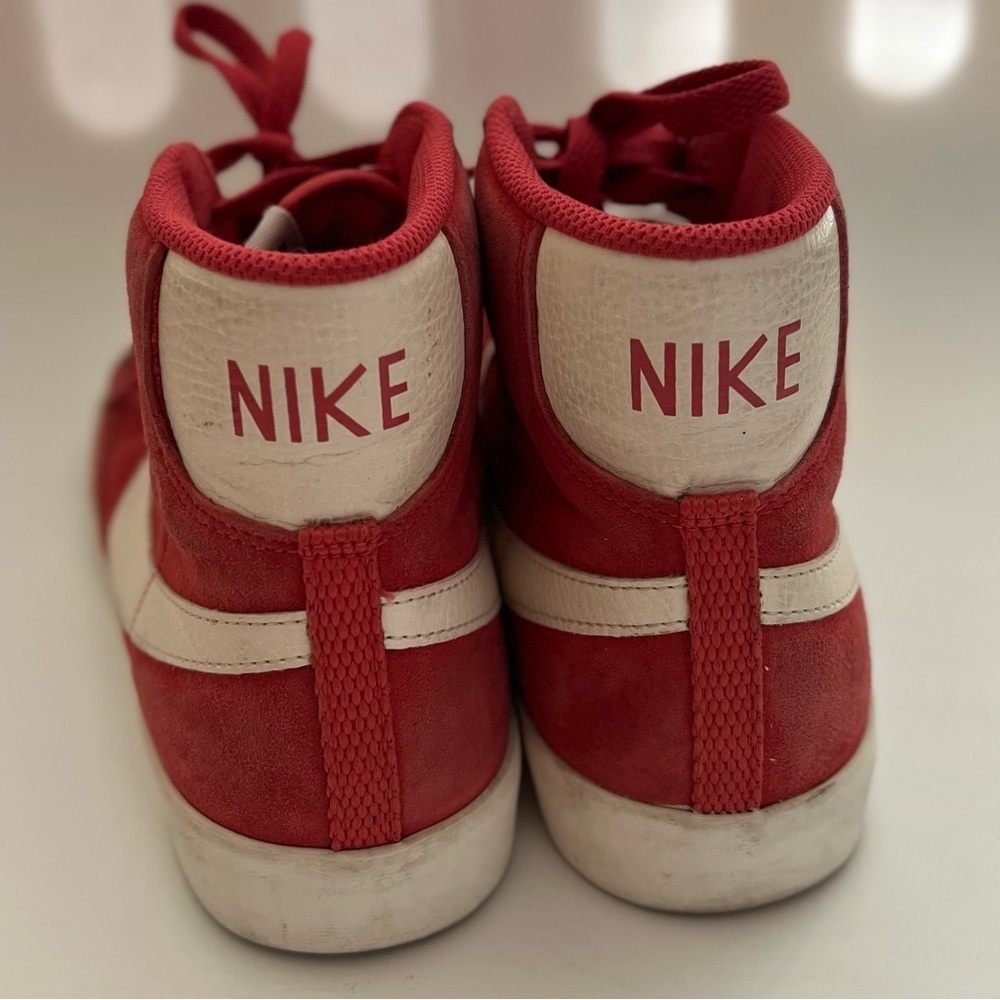 NIKE Womens Size 9 Blazer Mid Vntg 917862-602 Suede Lace Up Red Sneakers 2017 - Picture 6 of 6